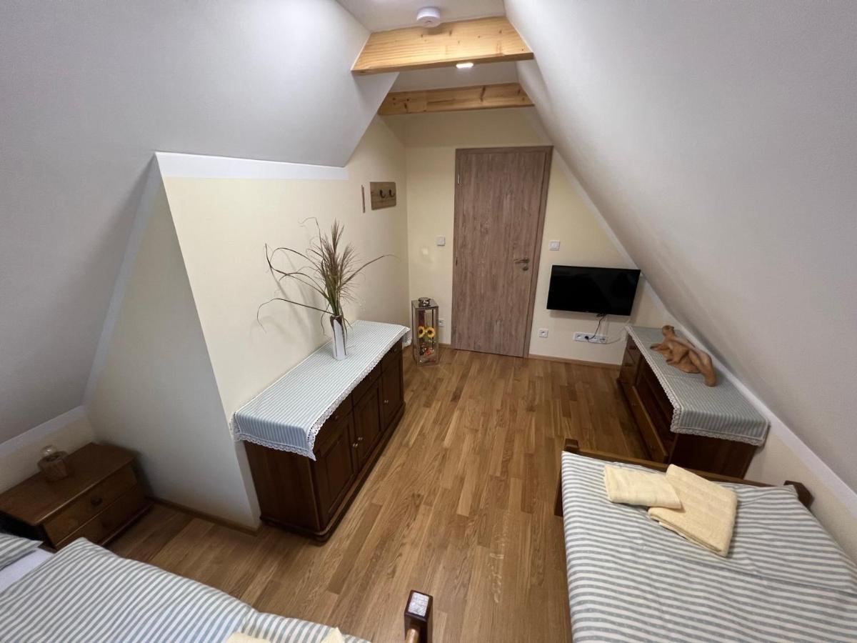 Ubytovani Arrow Lesna  ภายนอก รูปภาพ